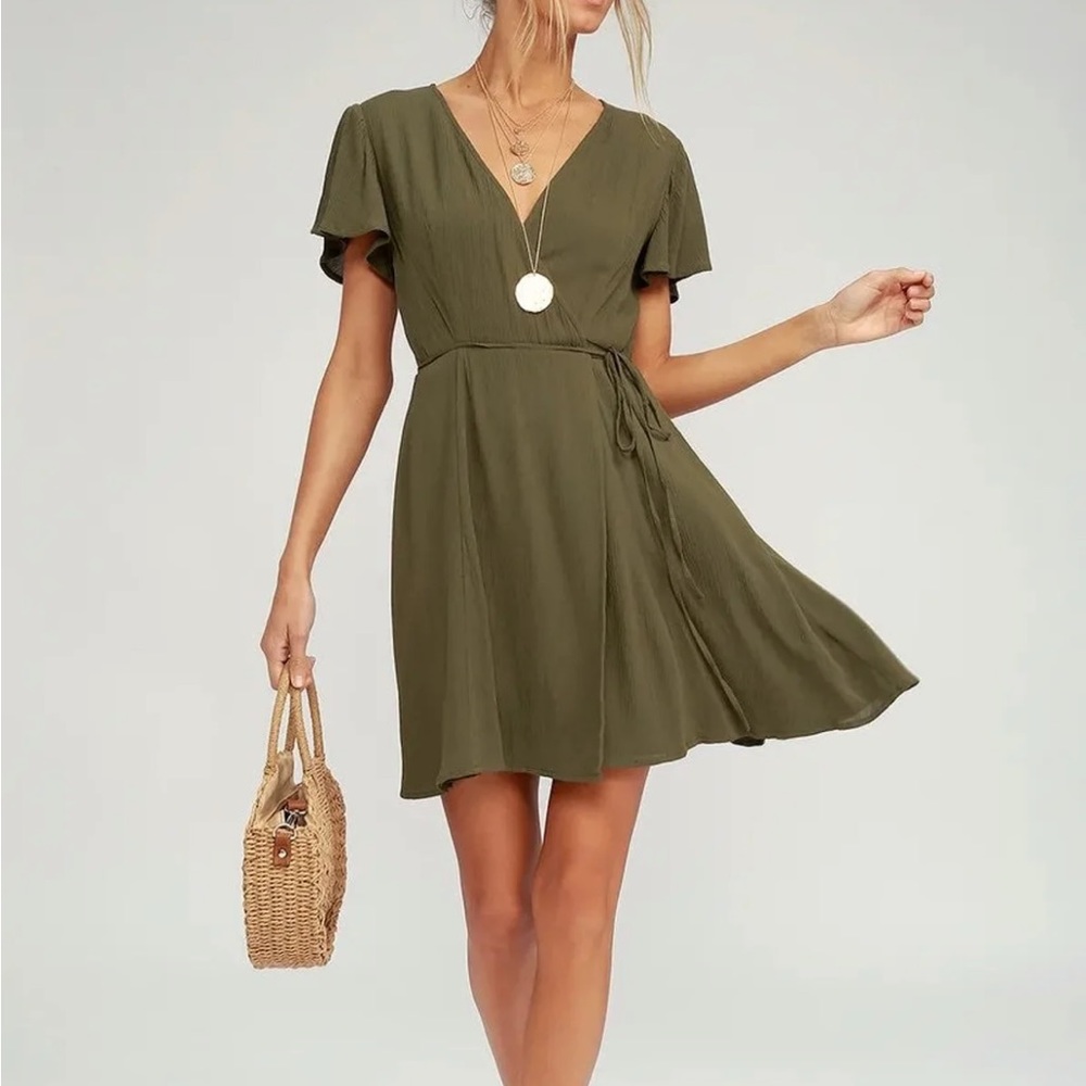 Lulu’s Olive Green Wrap Dress 👗